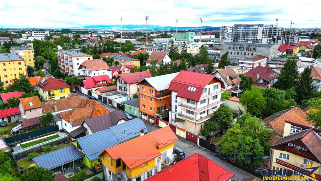 FILM! Imobil pe doua camere garaj propriu, rezidenta birouri