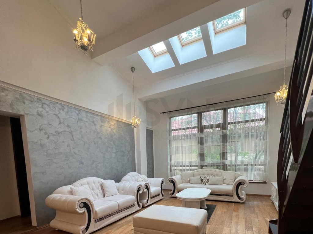 Apartament 4 camere - Petrom City - Damaroaia