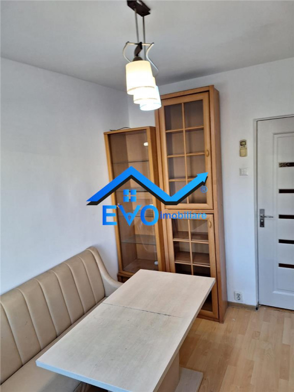 Apartment with 3 bedrooms for rent 70 sqm in Iasi, Alexandru