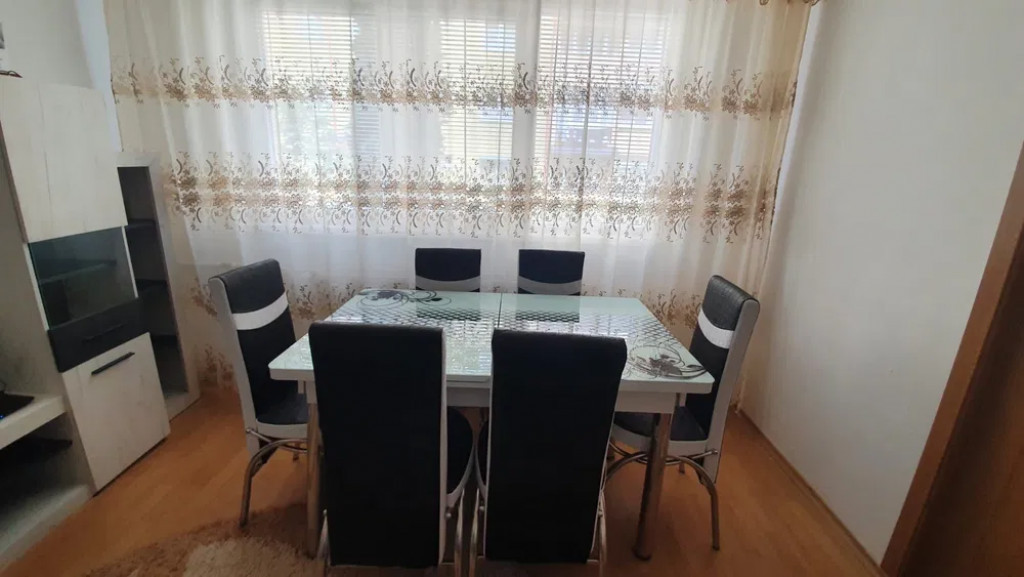 Apartament cu 2 camere Parter - Zona George Enescu