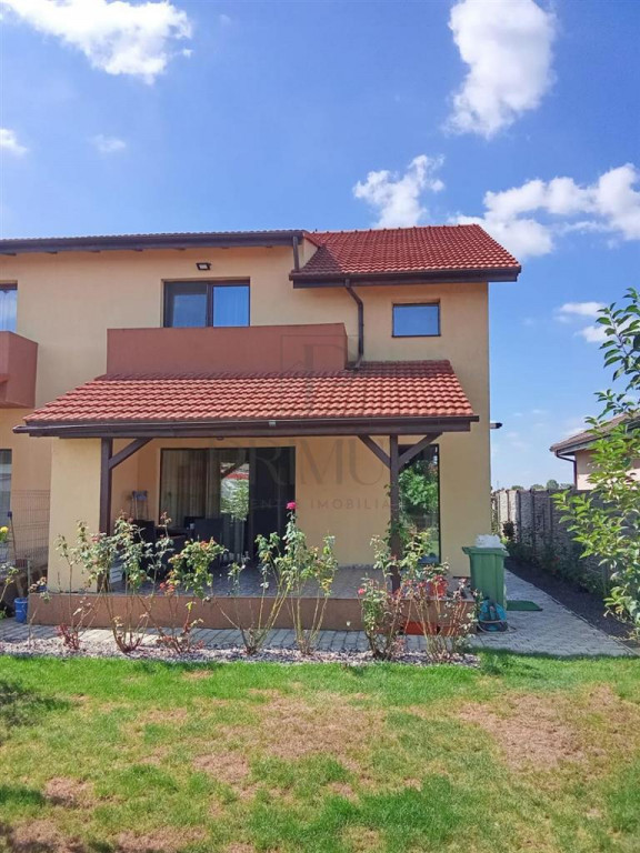 Duplex mobilat utilat - langa asfalt - 5 camere