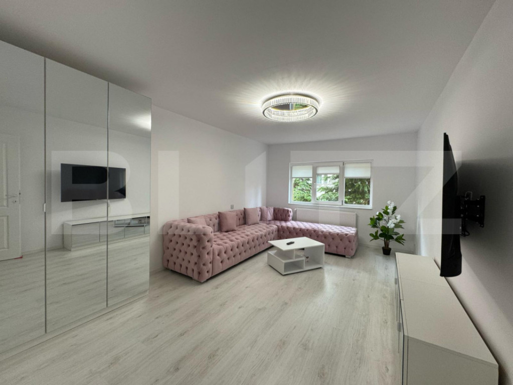 Apartament cu 2 camere, de închiriat, decomandat, ultracent