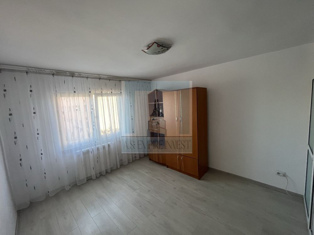 Camera de vanzare Uzina2