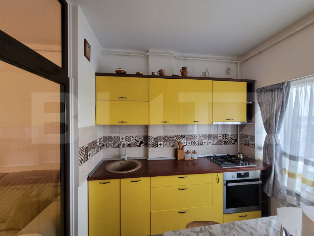 Apartament de vanzare, cu 3 camere, 66 mp, boxa+parcare, zon