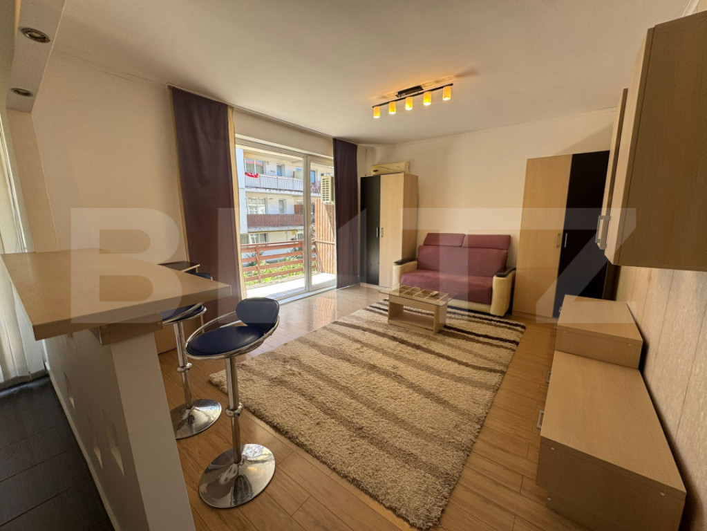 Apartament cu o camera, modern, loc parcare, zona Eroilor!