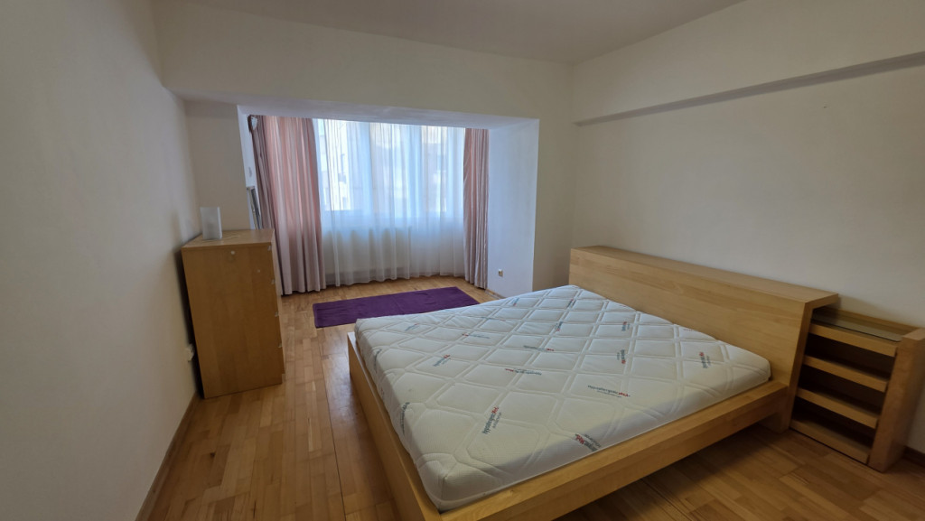 Inchiriere 2 camere Decebal Unirii