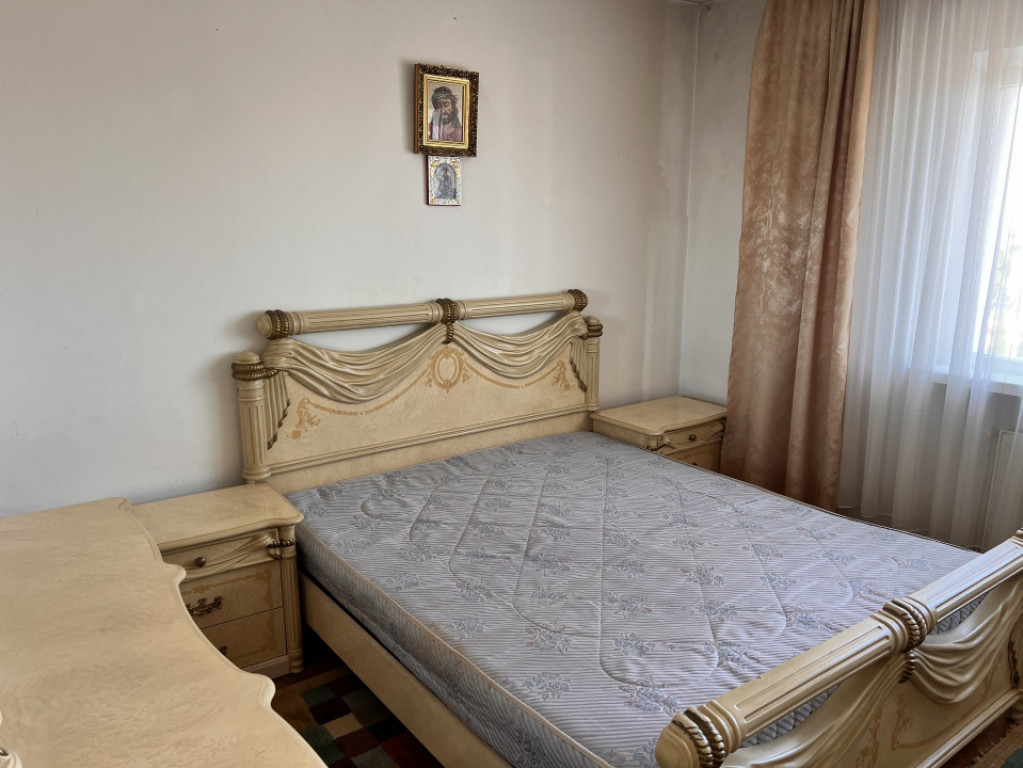 Ap 2 camere decomandate cartier Strand