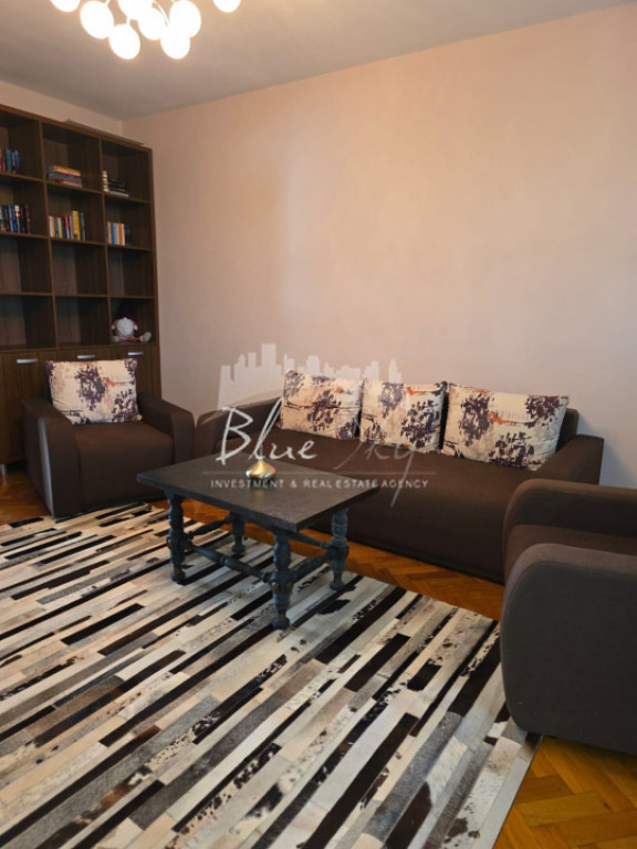 Apartament 3 camere situat in Zona Sala Sporturilor