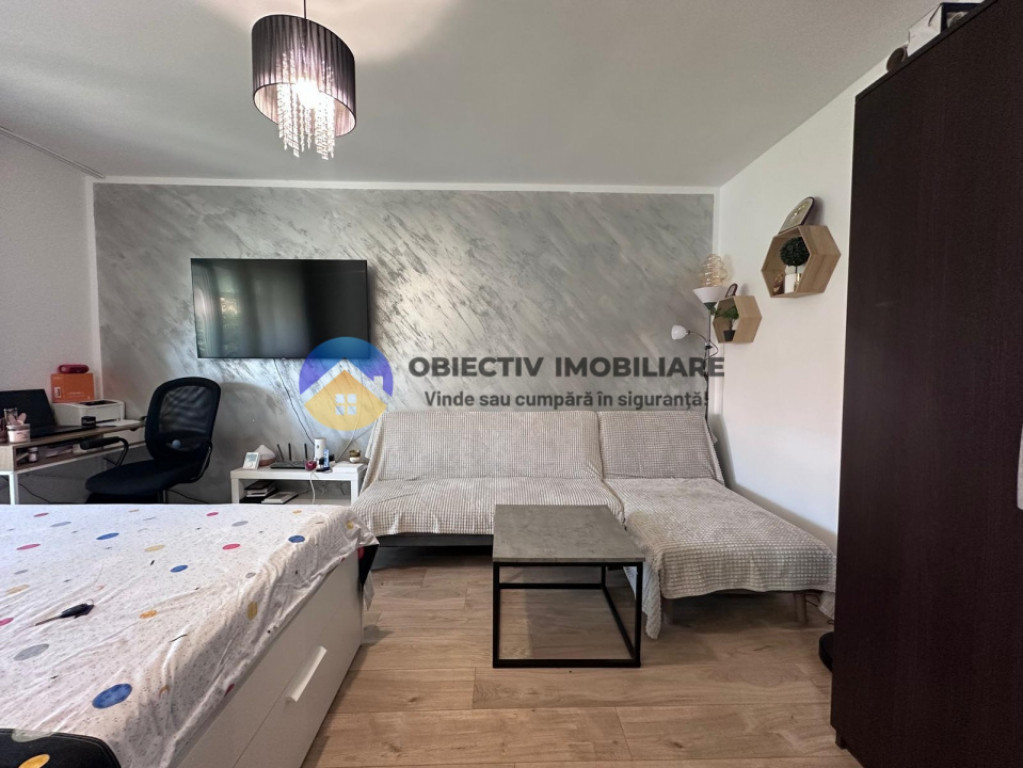 Garsoniera cocheta de vanzare - zona Precista