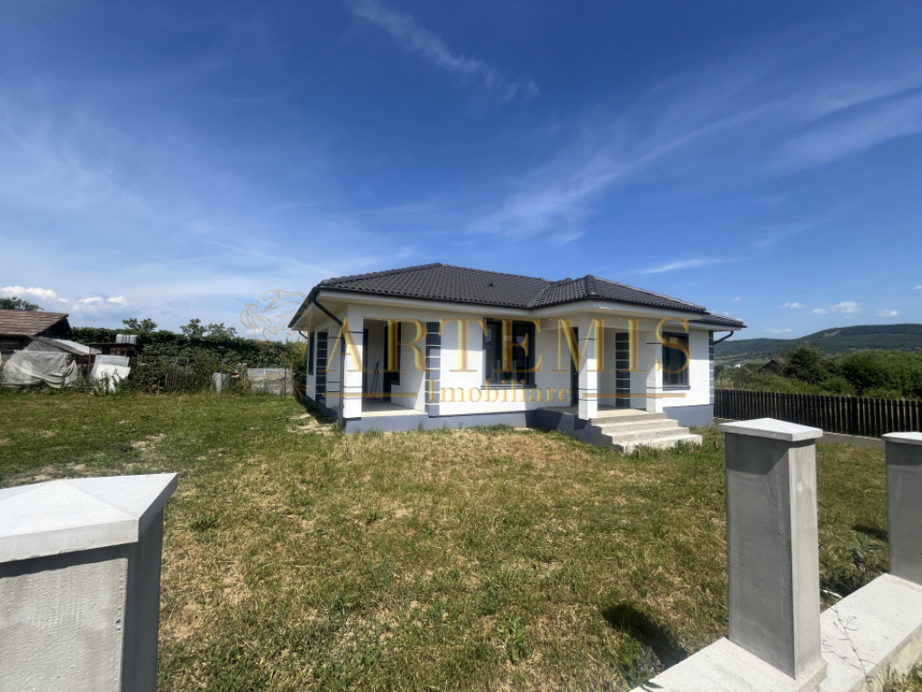 Casă tip parter , zona Nord