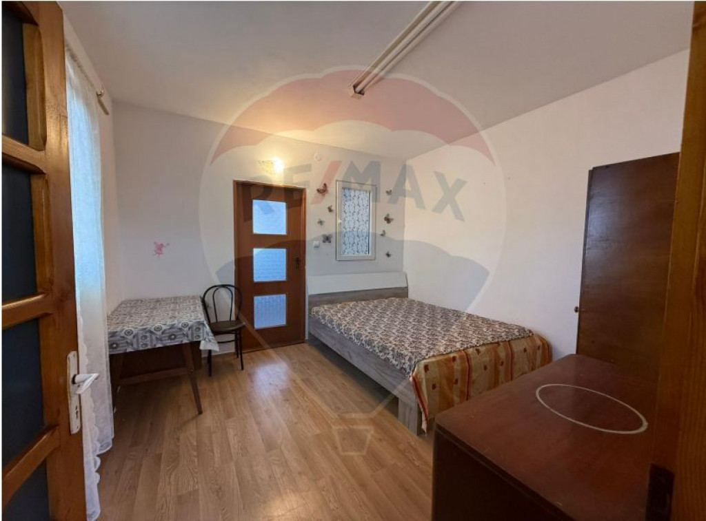 Garconiera spatioasa-Inchiriere-Calea Poplacii/Strand 2