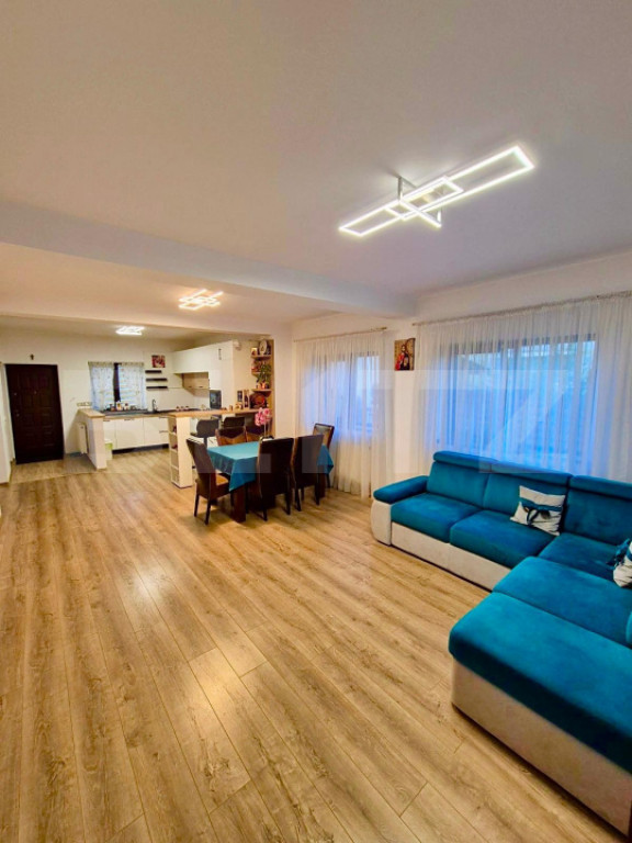 Casă spațioasă, complet mobilată, ideală pentru familie