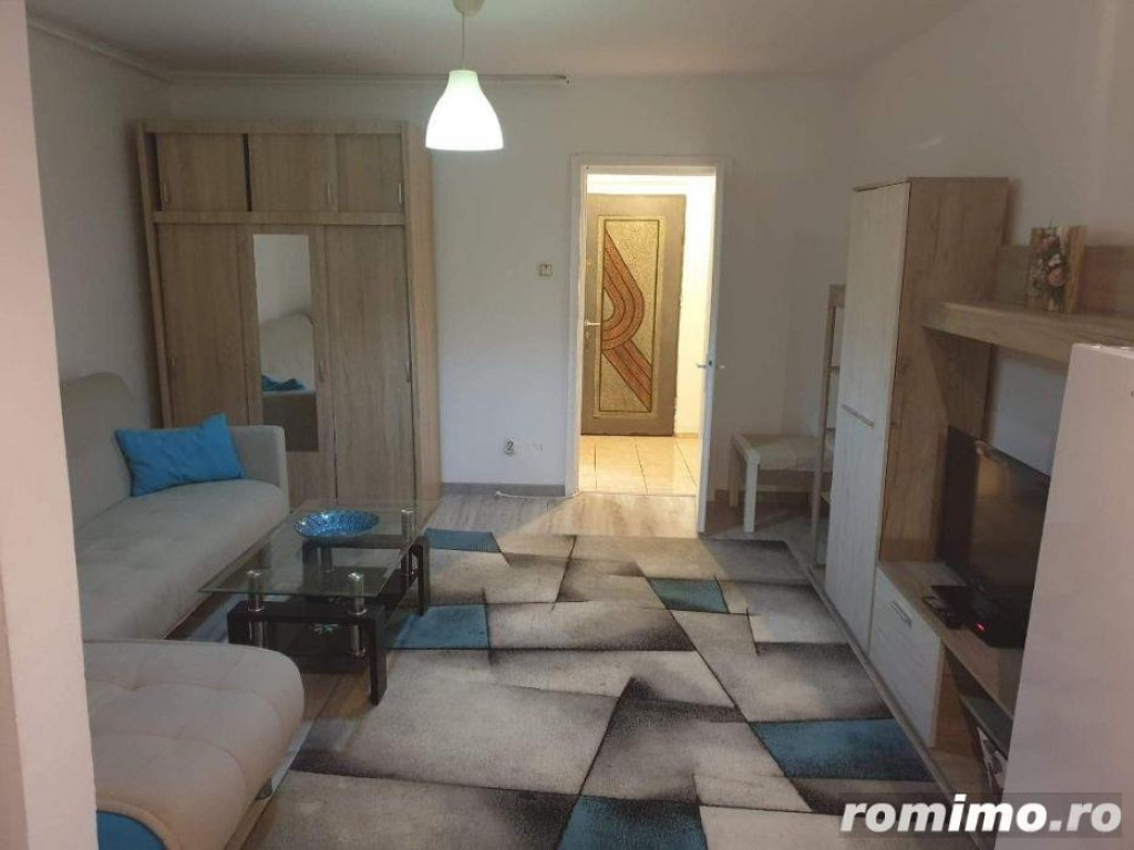 1 camera in zona Garii