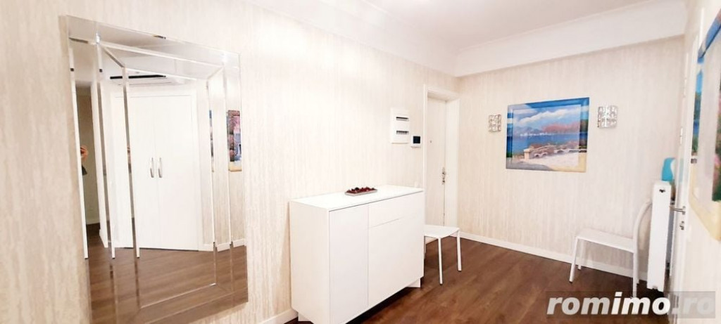 3 camere in zona Spitalului Judetean