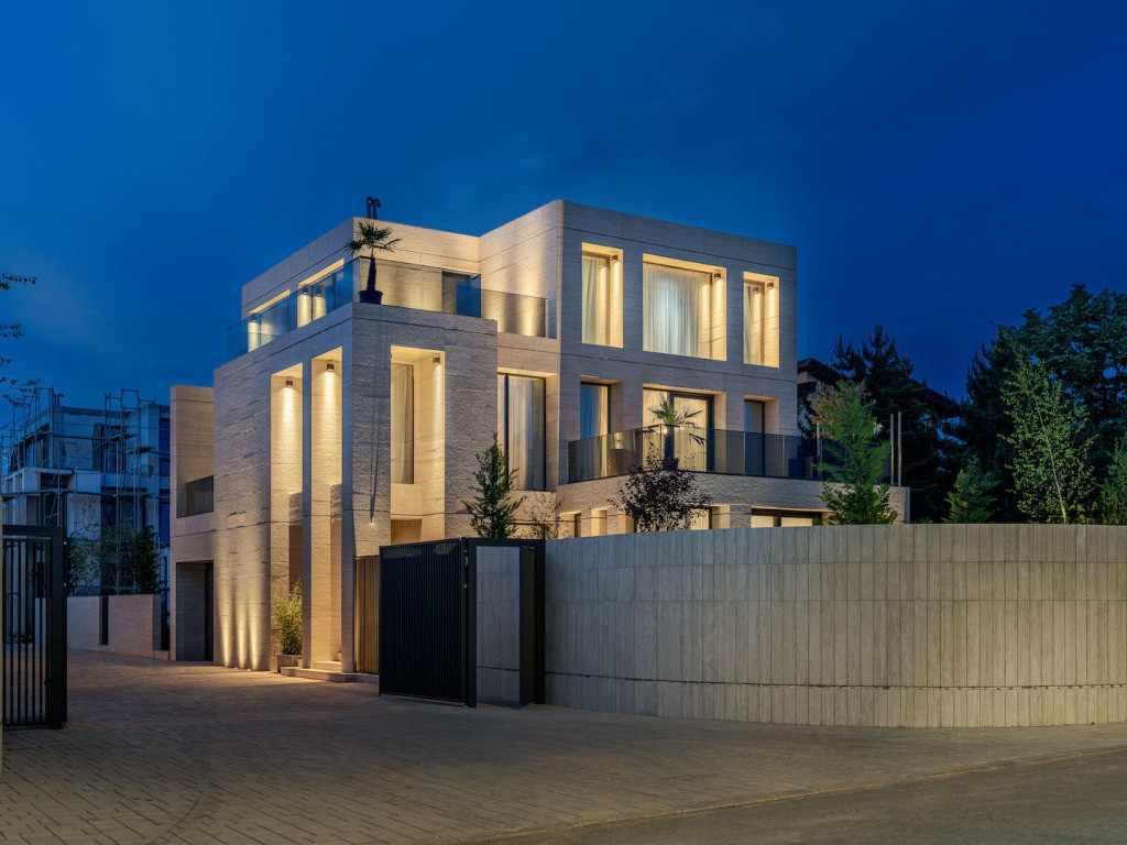 Vila Finalizata Complex Pipera zona Erou Iancu