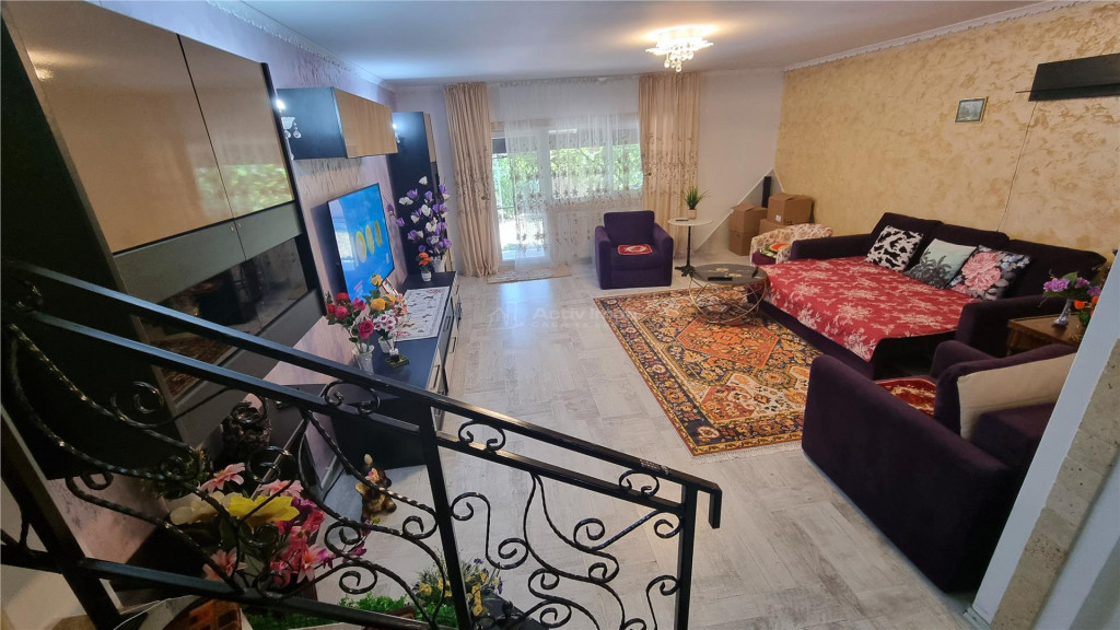 Vila individuala cu 5 camere, 2 terase, 4 locuri de parcare