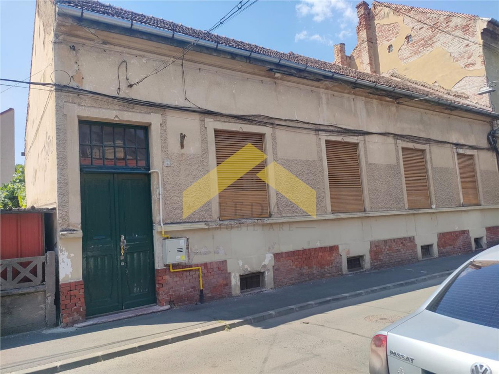 Casa 5 camere de centrul Aradului