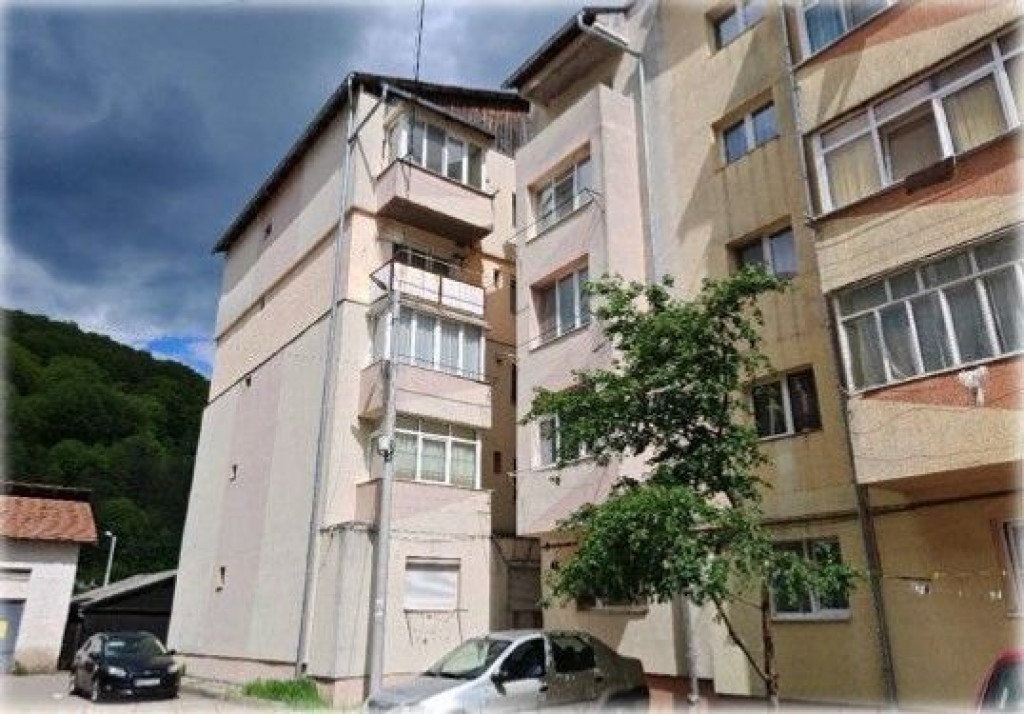 Apartament 4 camere Gura Humorului, cota parte 8/40. ID: ...