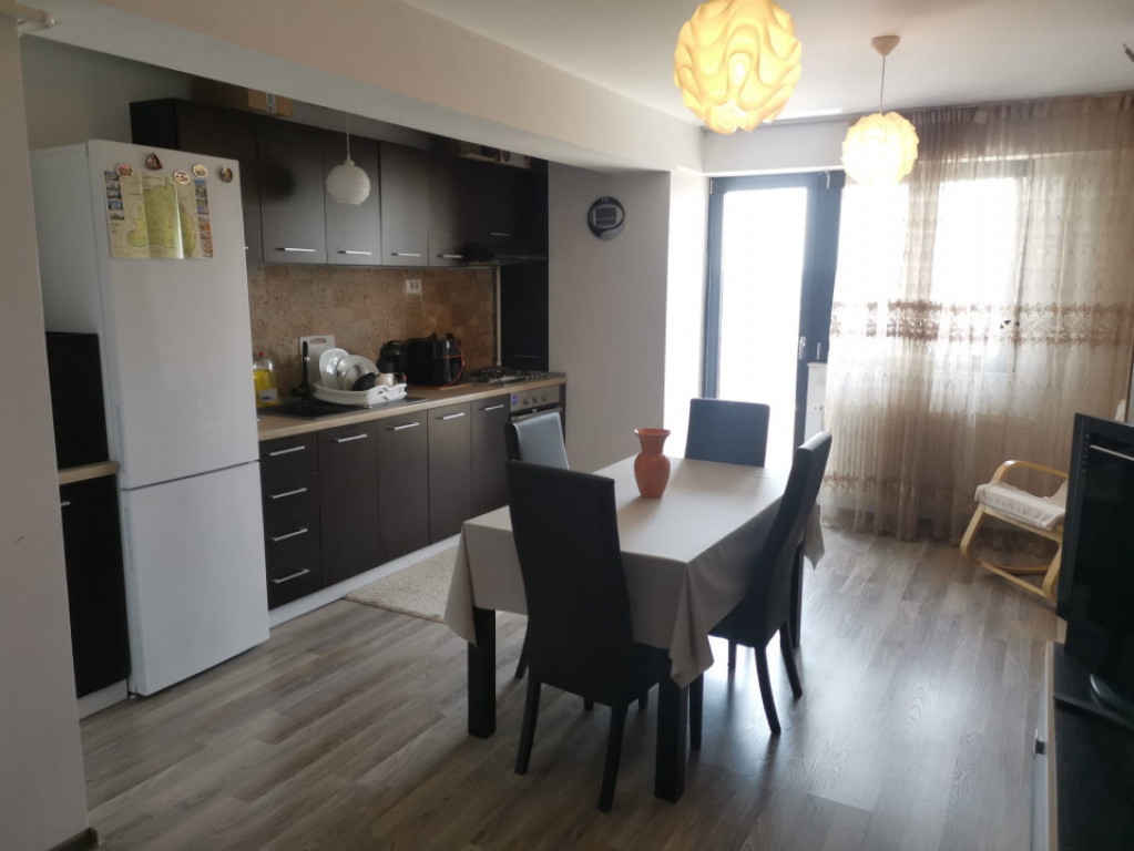Apartament de vanzare, cu 2 camere, 66 mp, zona Promenada Ma