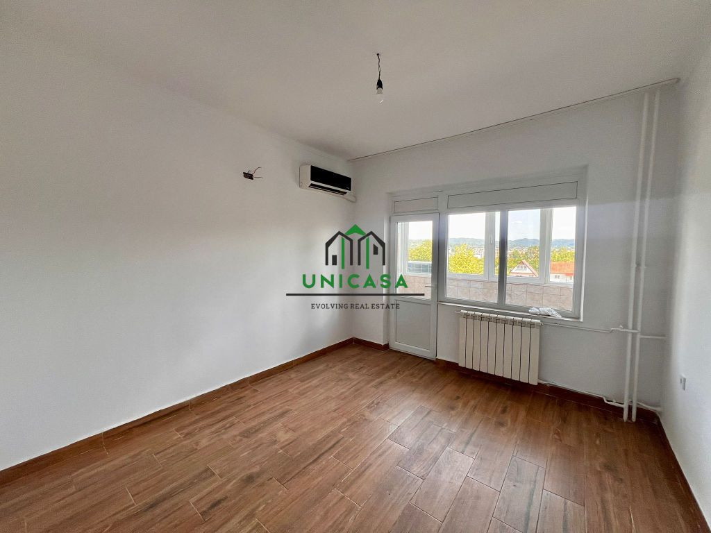 Garsoniera/ Etaj 1/ Troianu