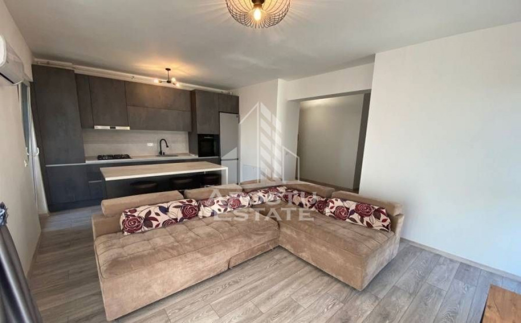 Apartament cu 3 camere open space in zona Aradului
