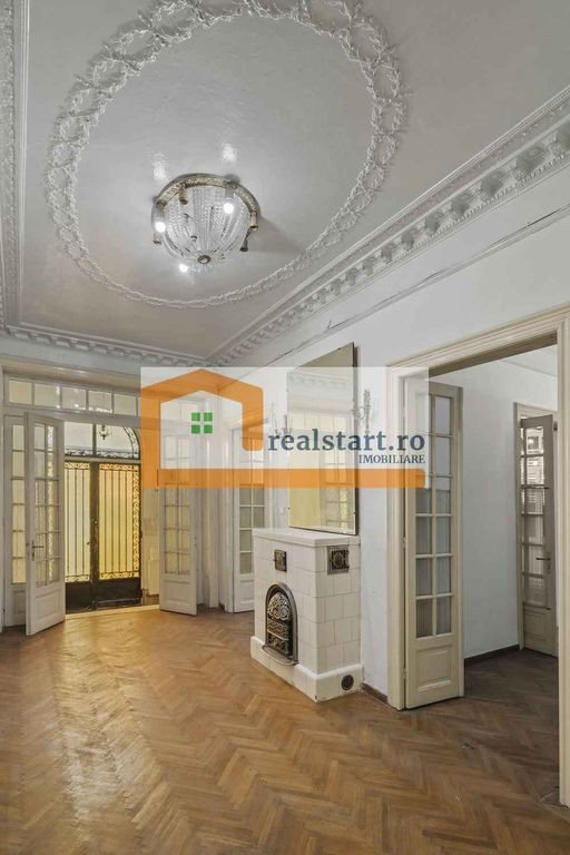 Vila individuala, S+P+E+Pod, curte 500mp, ideal Bistro-ca...