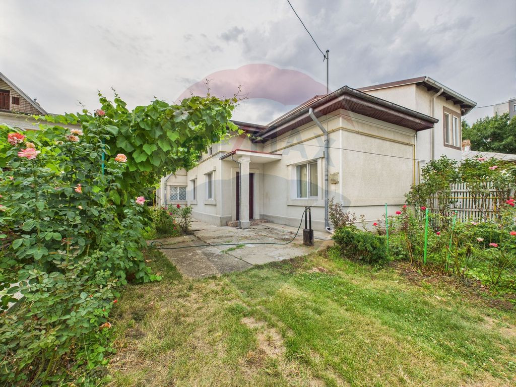 Casă cu teren 480 m de vanzare