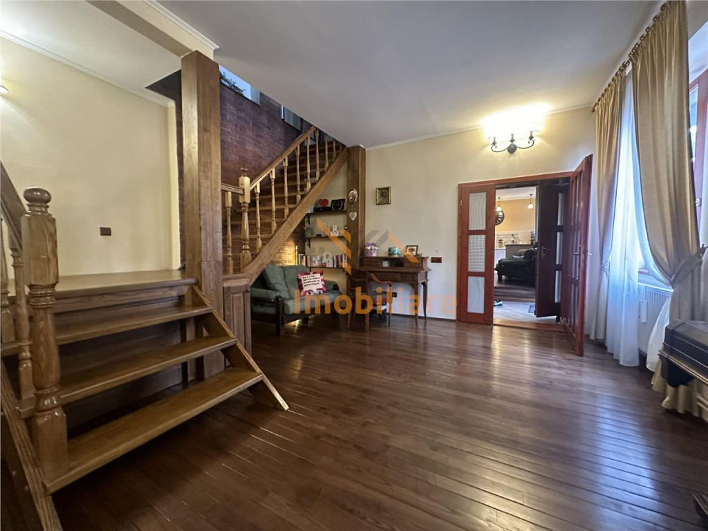 CASA 4 CAMERE | ULTRACENTRALA CU CURTE PRIVATA | ORADEA