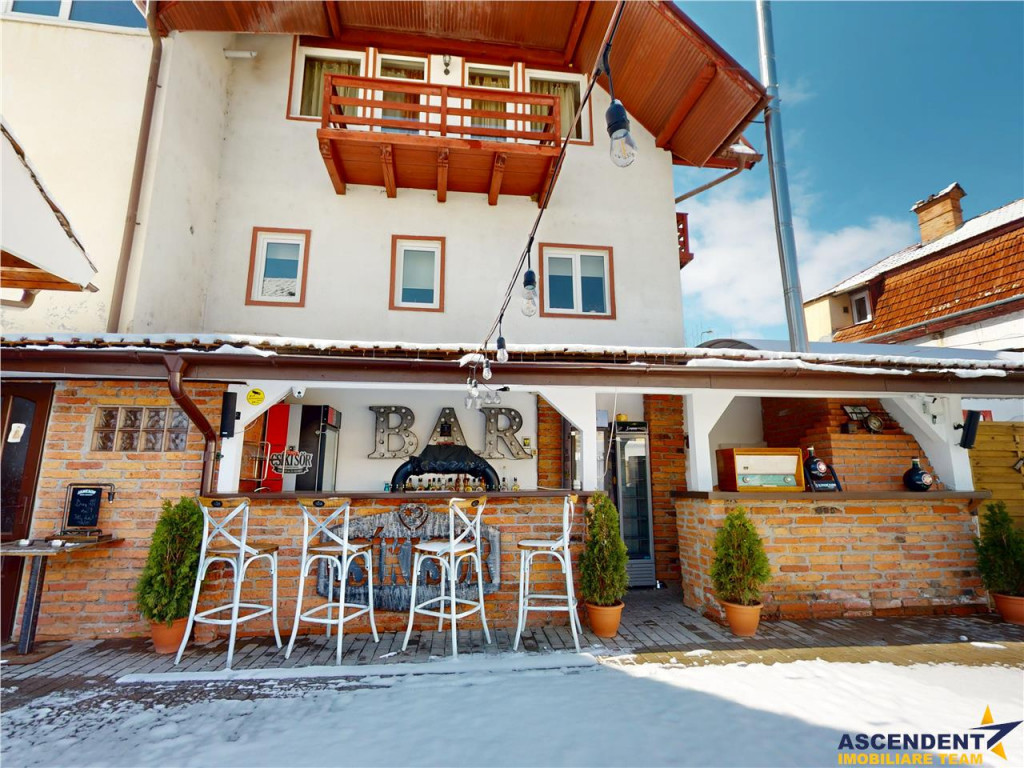 LIVE! Restaurant terasa, Centrul Istoric - Piata Unirii, Bra