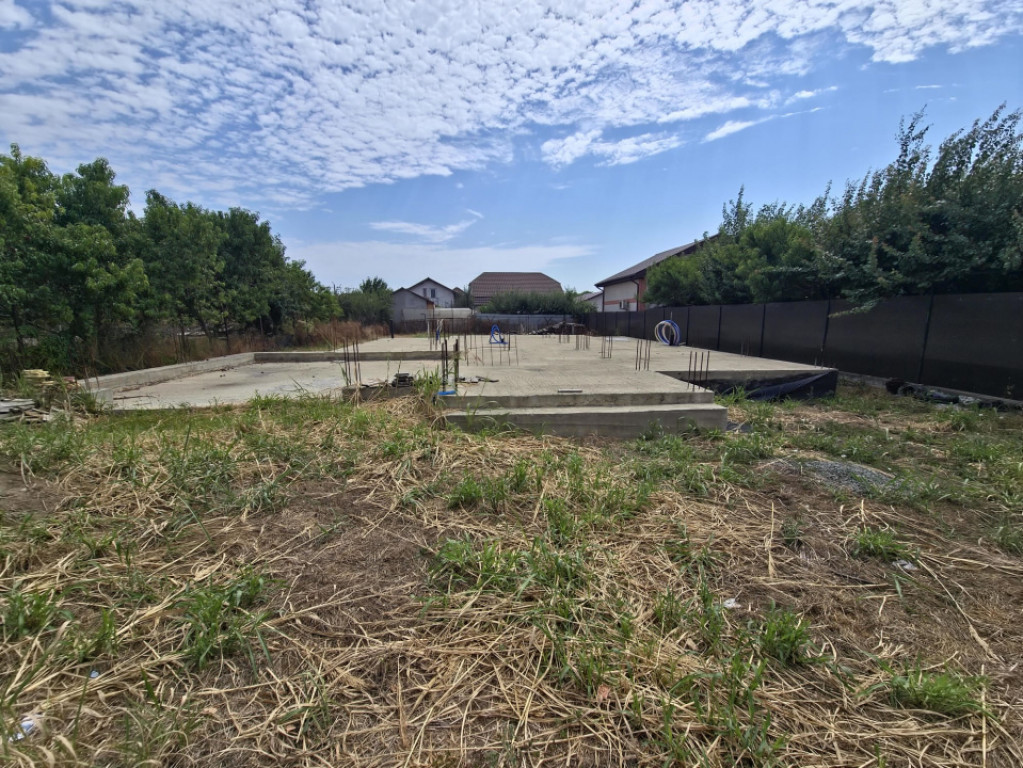 Valu lui Traian Teren cu fundație proiect P+1 autorizat 60