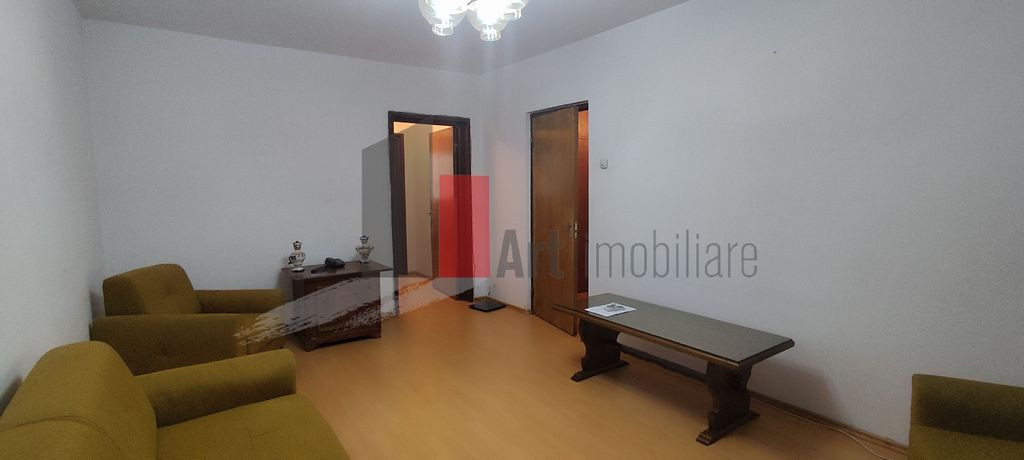 Apartament cu 3 camere de vanzare in zona Dorobanti (Ocazie)
