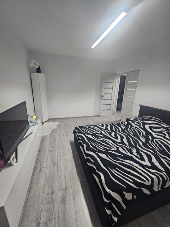 Garsoniera de vanzare, decomandata 44 mp, zona Brazda lui No