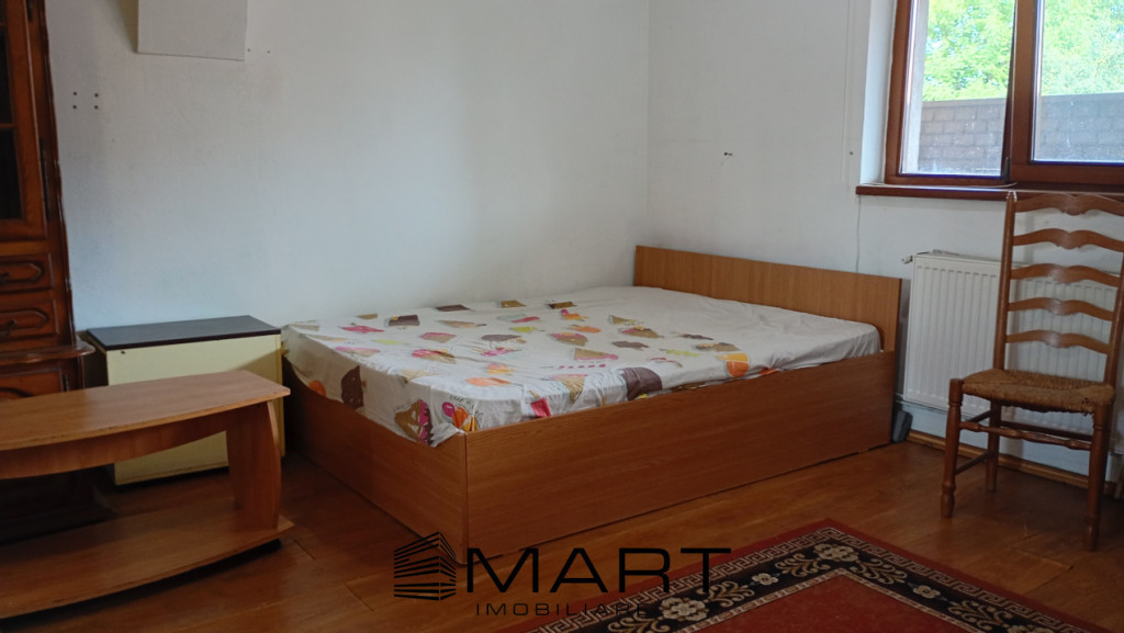 Garsoniera spatioasa intr-o zona linistita de case