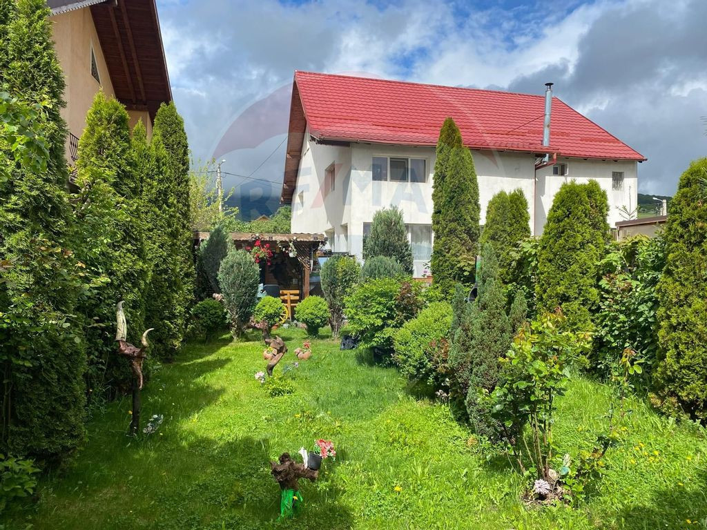 Apartament în Vilă, 3 Camere, Codlea – Zonă Liniști...