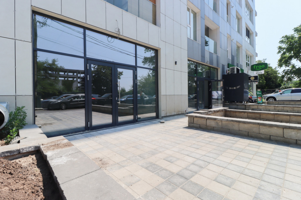Spatiu Comercial stradal Viilor. Poti incepe sau continua vi