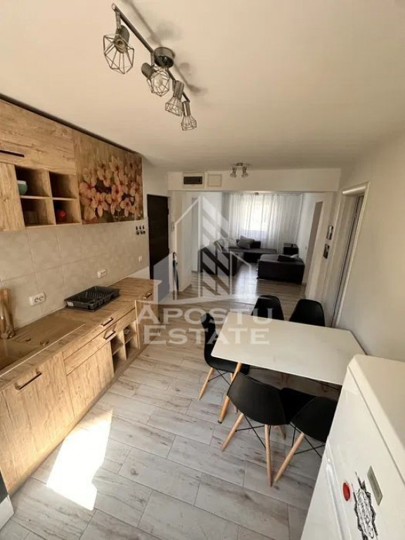 Apartament cu 4 camere, Pet friendly, Centrala Proprie, U...