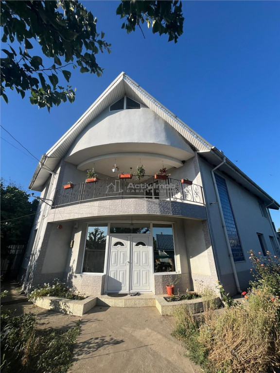 Vila Vanatori teren 2000 mp constructie 360mp