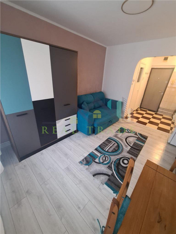 Garsoniera etajul 2 zona Racadau- Carpatilor