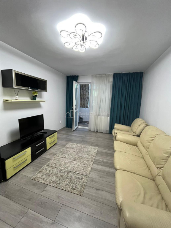 Ap M17 Parter 2 cam renovat prima