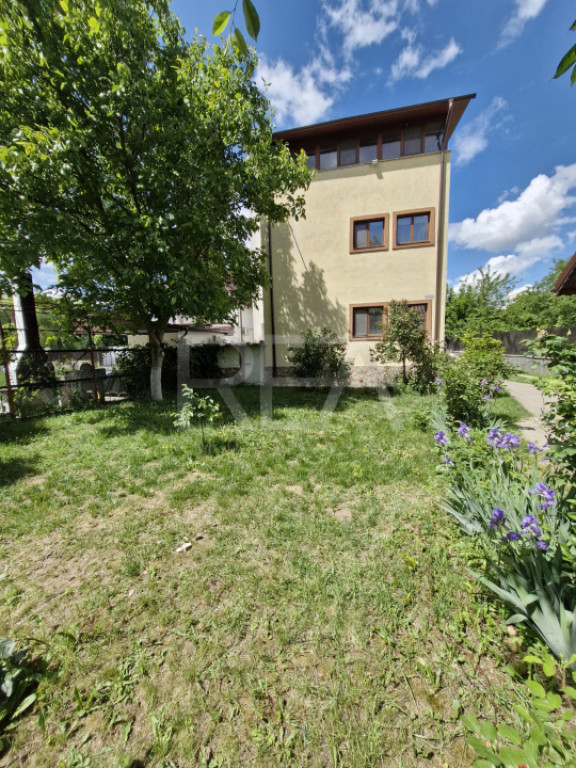 VILĂ CU 7 CAMERE DE VÂNZARE ÎN ZONA NICOLAE GRIGORESCU LA