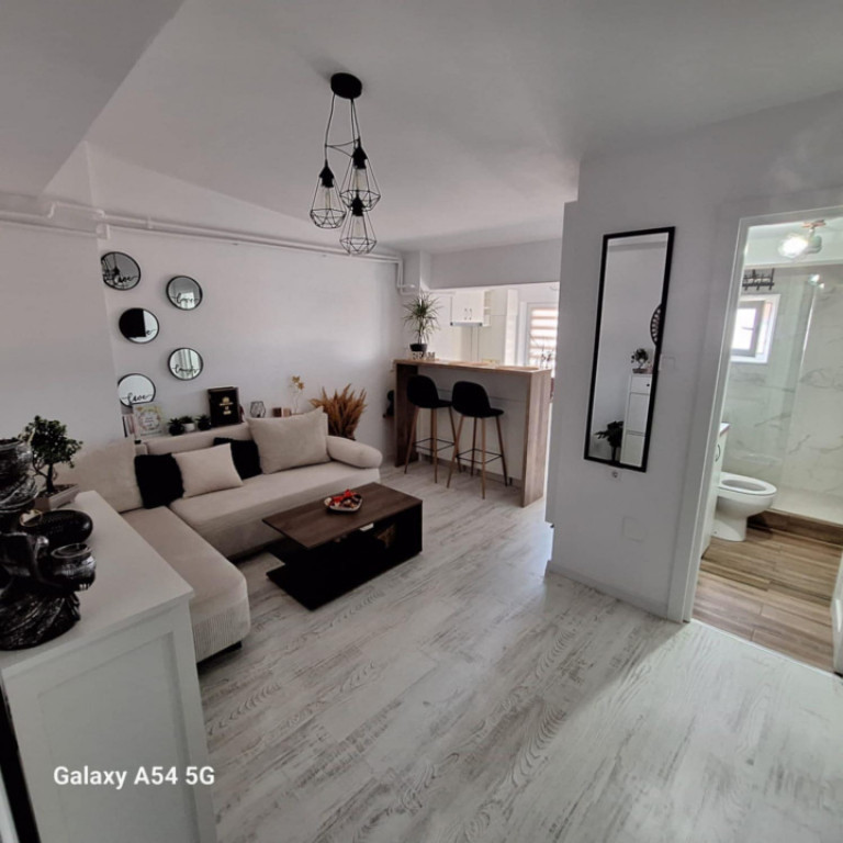 Garsoniera tip Studio decomandata, 39mp, bloc nou, Cornitoiu