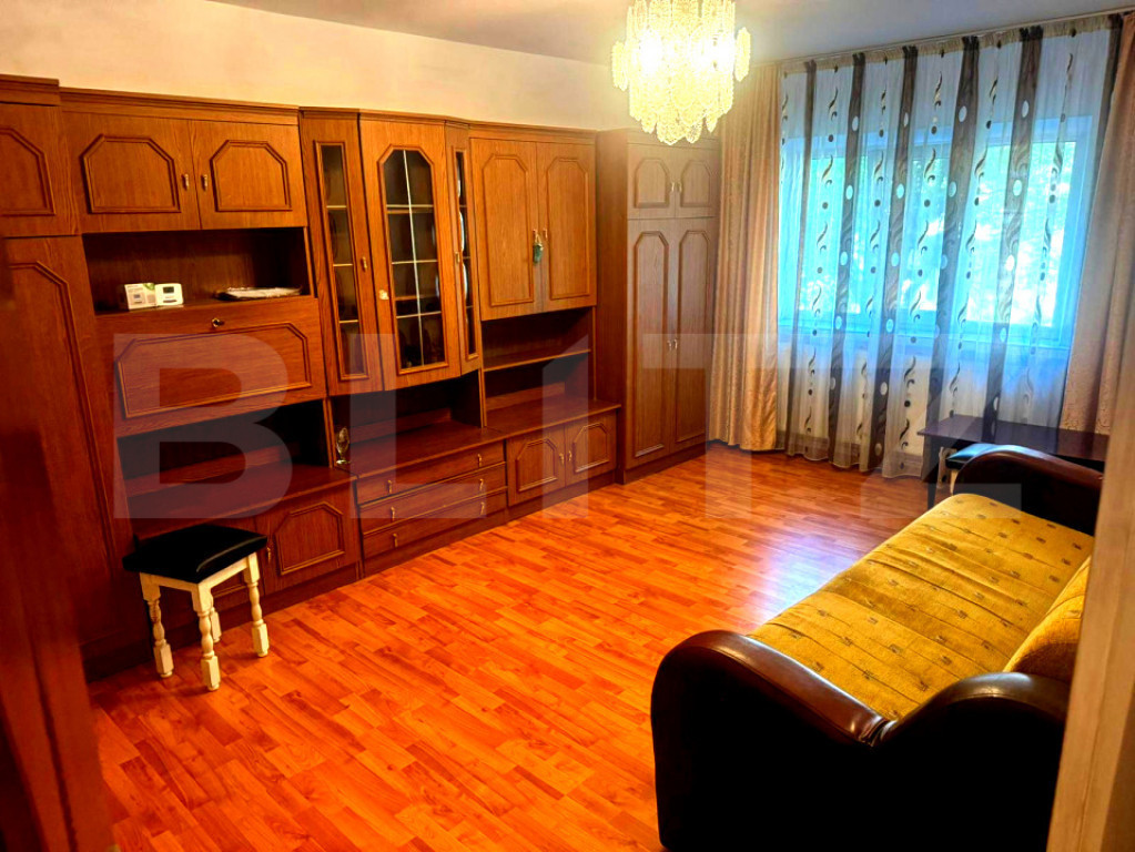 Apartament de vanzare, cu 2 camere, zona Nicolina