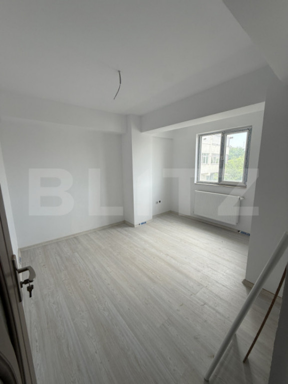 Garsoniera de vanzare, 37 mp, etaj intermediar, zona Burduje