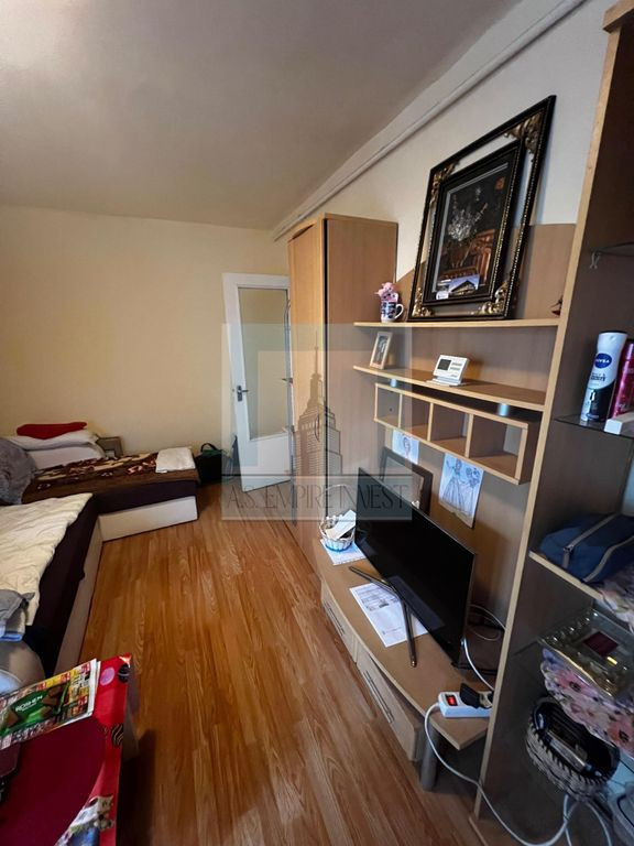 Garsoniera, etj 1/4 - zona Bartolomeu