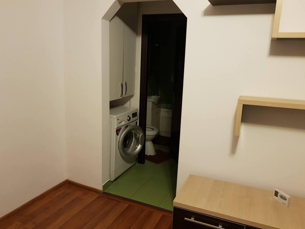 Apartament 2 camere zona TRACTORUL