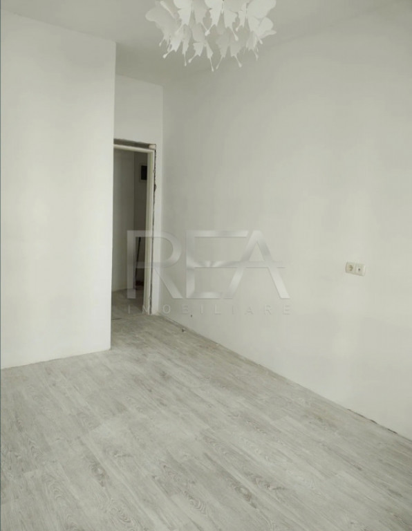 2 camere 49mp, 1/4, centrala, Militari Residence.