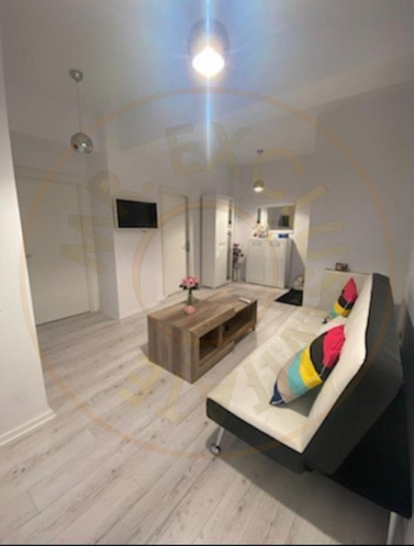 Inchiriere apartament 3 camere Teilor + loc de parcare, bloc