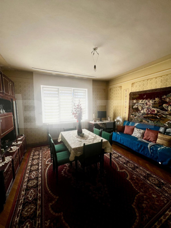 Apartament de 3 camere, 88.70 mp, cu curte proprie si garaj,