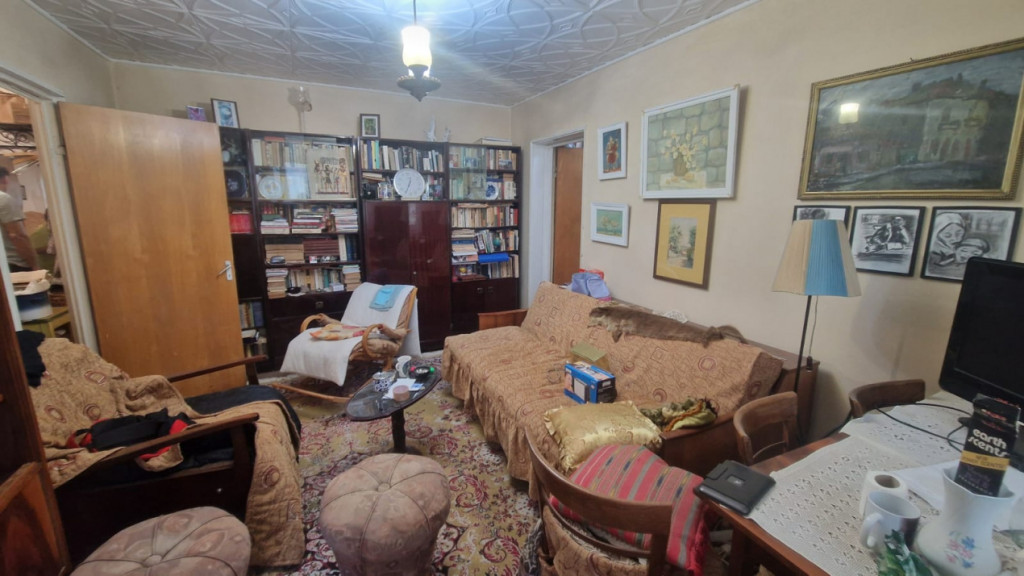 IL CARAGIALE - 2 CAMERE SEMIDECOMANDAT, ETAJ 1