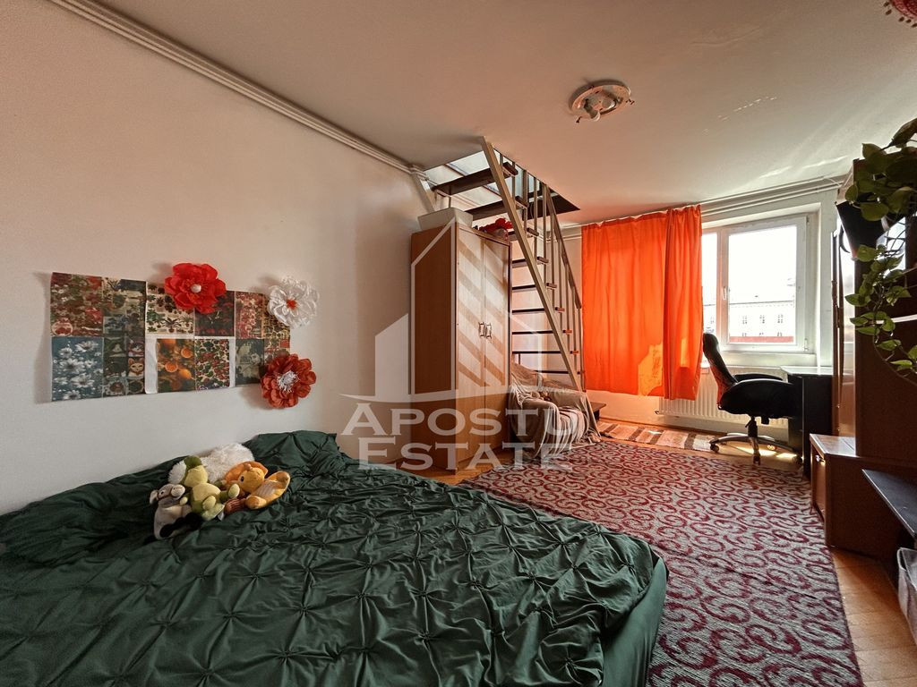 4 camere decomndat Piața Unirii | Terasă, parcare în c...
